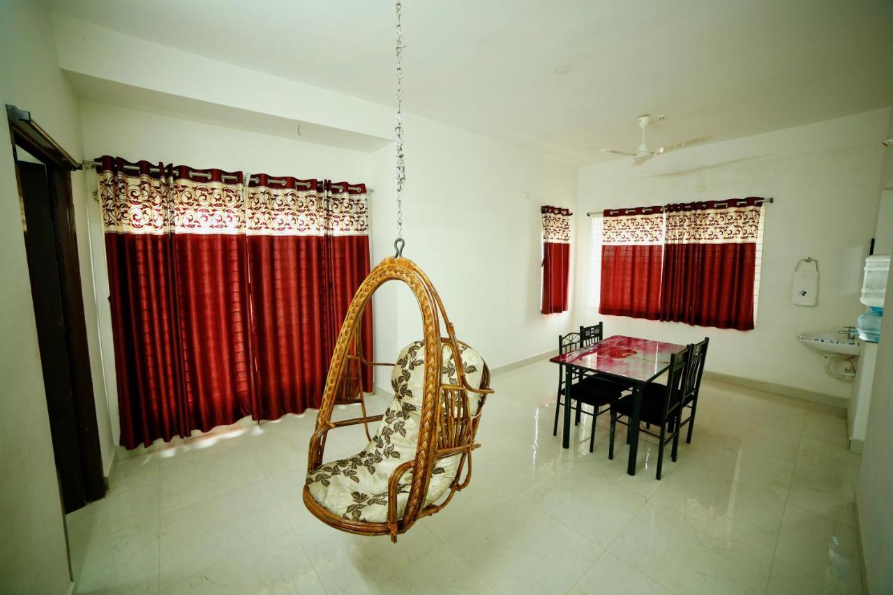 Truelife Homestays - Alamelu Avenue - Fully Furnished Ac 2Bhk Apartments In Tirupati - Walkable To Restaurants & Super Market - Fast Wifi - Kitchen - Easy Access To Airport, Railway Station, Sri Padmavathi & Tirumala Temple Bagian luar foto