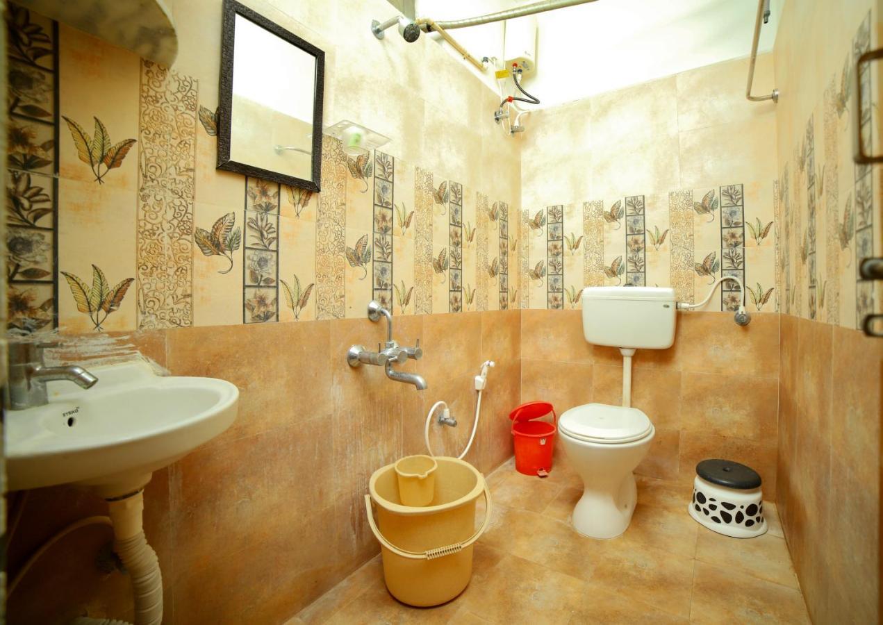 Truelife Homestays - Alamelu Avenue - Fully Furnished Ac 2Bhk Apartments In Tirupati - Walkable To Restaurants & Super Market - Fast Wifi - Kitchen - Easy Access To Airport, Railway Station, Sri Padmavathi & Tirumala Temple Bagian luar foto