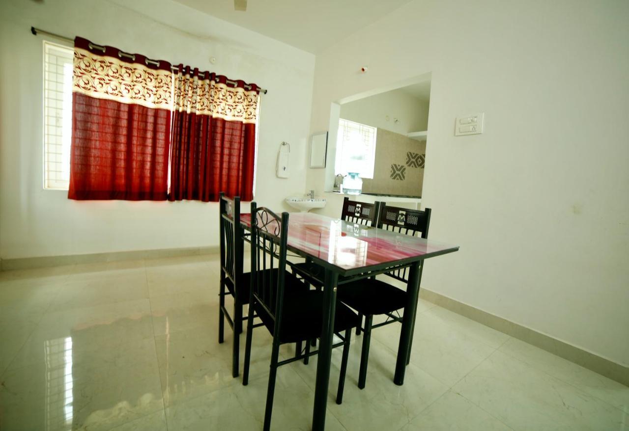Truelife Homestays - Alamelu Avenue - Fully Furnished Ac 2Bhk Apartments In Tirupati - Walkable To Restaurants & Super Market - Fast Wifi - Kitchen - Easy Access To Airport, Railway Station, Sri Padmavathi & Tirumala Temple Bagian luar foto